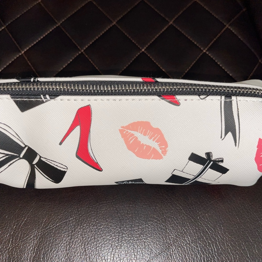 Make up bag! - Picture 2 of 2